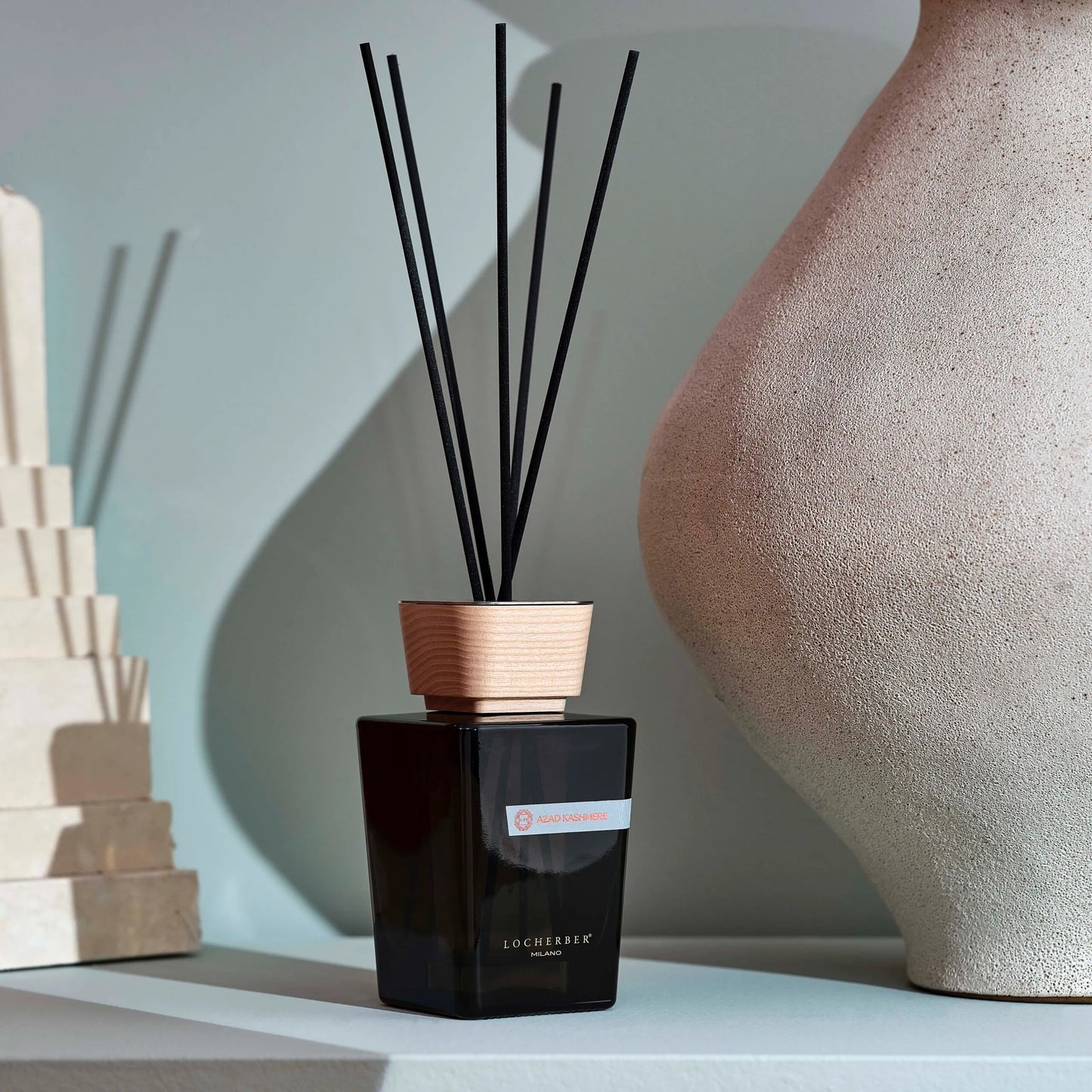 Locherber Milano – Azad Kashmere